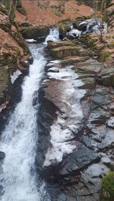 Waterfall A Frame, Maramures Бая-Маре Екстер'єр фото